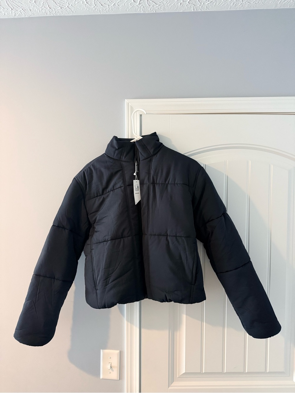 NEW - Travis Mathew Mont Blanc 3.0 Women's Medium Black Puffer Jacket